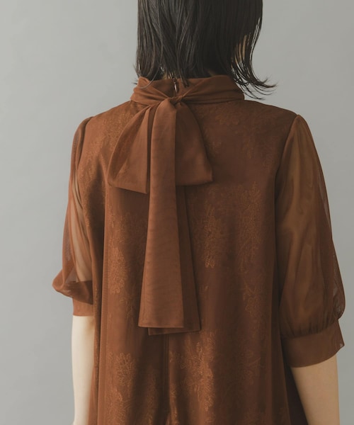 URBAN RESEARCH ROSSO（アーバンリサーチロッソ）の「kaene　チュールレースAラインドレス（ワンピース・レディース・yellow/brown・FREE）」の6枚目の写真