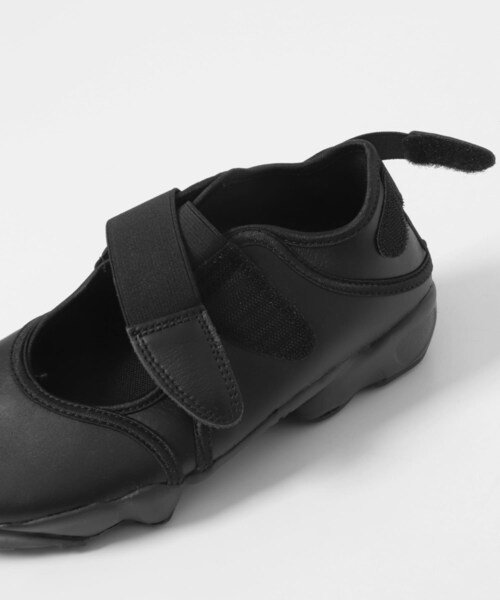 URBAN RESEARCH（アーバンリサーチ）の「NIKE　エアリフト（スニーカー・レディース・002ブラック・23/24/25/26）」の7枚目の写真