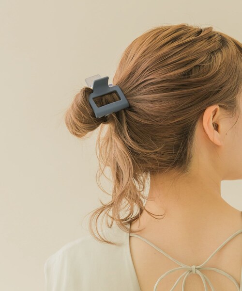 SMELLY（スメリー）の「スクエアマットカラーバンス（バレッタ/ヘアクリップ・レディース・BEG/BLU・-）」の18枚目の写真