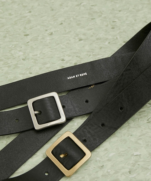 ADAM ET ROPE'（アダムエロペ）の「【サステナブル】スクエアバックルワイドベルト（ベルト・レディース・ブラック/ブラック系・F）」の6枚目の写真