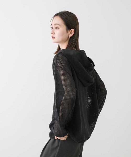 SENSE OF PLACE by URBAN RESEARCH(センスオブプレイスバイアーバンリサーチ)の「フーデットメッシュトップ(その他トップス・レディース・BLACK/IVORY/BROWN・one)」の15枚目の写真