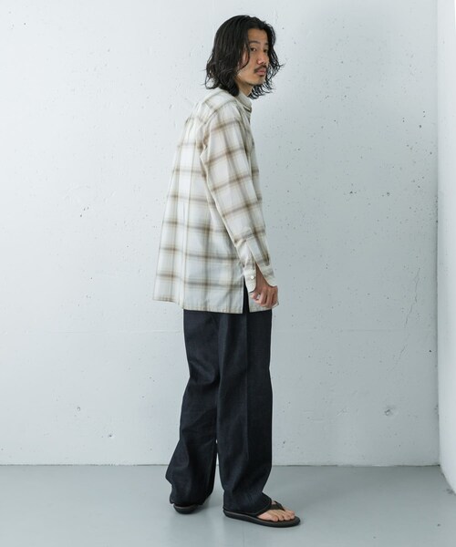 URBAN RESEARCH(アーバンリサーチ)の「SHEER CH SQUARE CUT SHIRTS(シャツ/ブラウス・メンズ・IVORY/BLACK/GREEN・M/L)」の16枚目の写真