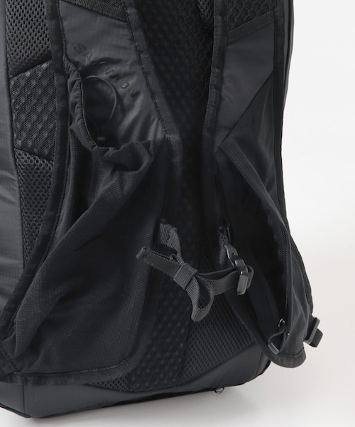 URBAN RESEARCH（アーバンリサーチ）の「SALOMON　XT 25（バックパック/リュック・メンズ・BLACK・Free）」の6枚目の写真