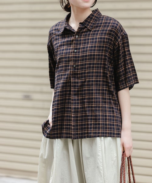 URBAN RESEARCH DOORS（アーバンリサーチドアーズ）の「FORK&SPOON　コットンレーヨンチェックシャツ（シャツ/ブラウス・レディース・OFFｘBLK/CCLｘBRN・1）」の2枚目の写真