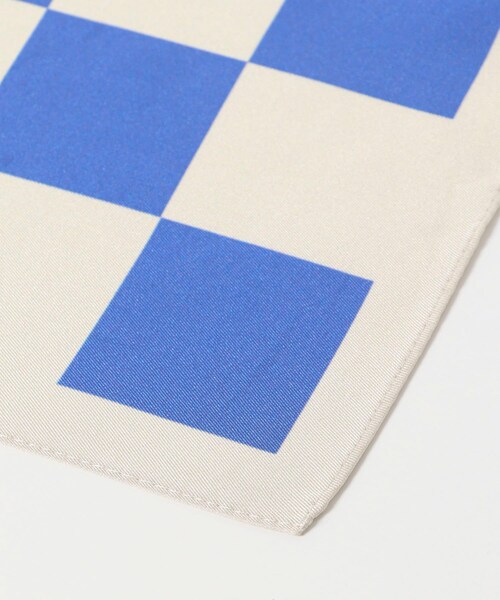 URBAN RESEARCH（アーバンリサーチ）の「MANNER MARKET　The kelly silk scarf（バンダナ/スカーフ・レディース・Lavender O/Blue W/Brown B・-）」の8枚目の写真