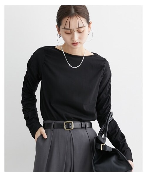 nissen（ニッセン）の「袖シャーリング長袖トップス（Tシャツ/カットソー・レディース・オフホワイト/黒・M/L）」の2枚目の写真