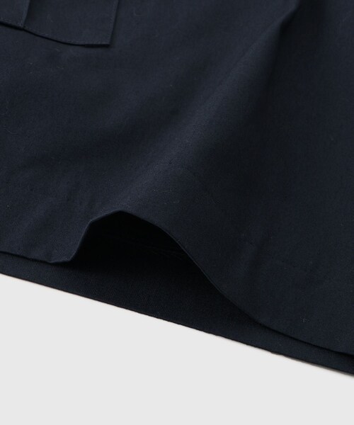 ADAM ET ROPE'（アダムエロペ）の「【CAMIEL FORTGENS/カミエル フォートヘンス】CARGO SHORTS COTTON SUITING（スラックス・メンズ・ダークブラウン/ネイビー・S/XS）」の17枚目の写真