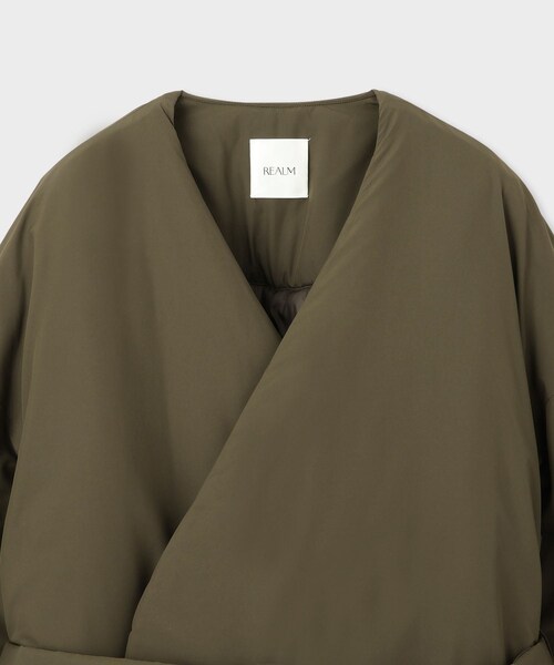ROPE'（ロペ）の「【一部店舗限定】【REALM（レルム）】NYLON PUFFY SHORT COAT｜コート（ナイロンジャケット・レディース・ブラック/カーキ・38）」の19枚目の写真