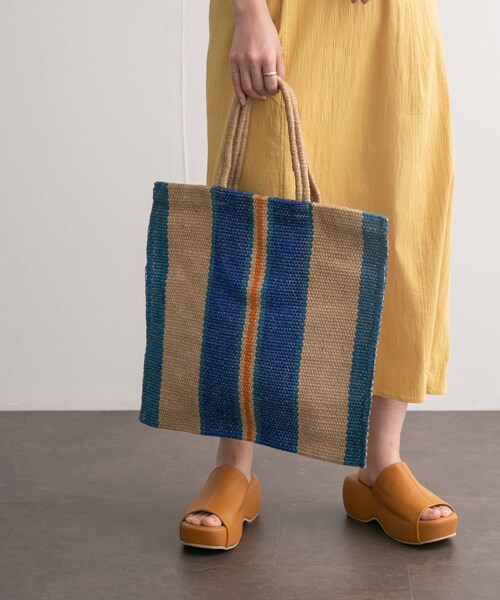 KBF（ケイビーエフ）の「MAISON BENGAL　NEW JUTE PORESH BAG（トートバッグ・レディース・ORANGE/ROYAL/BROWN・FREE）」の11枚目の写真