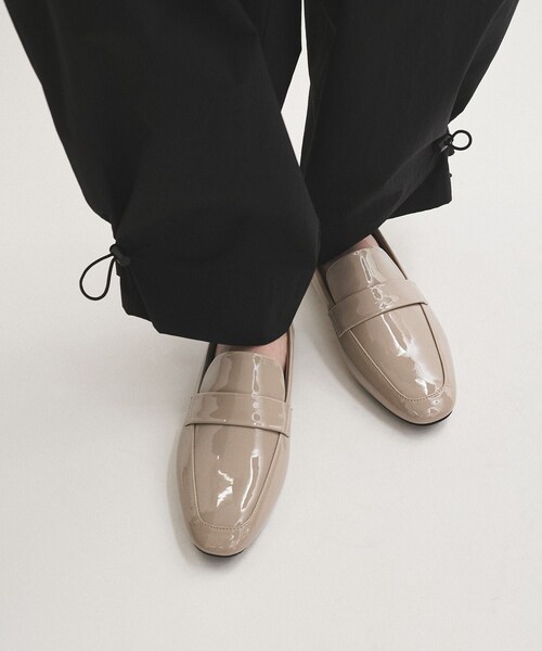 ADAM ET ROPE'(アダムエロペ)の「晴雨兼用サスティナブルレインローファー/撥水(ローファー・レディース・ブラック/ブラック系/ベージュ系・22.5/23.0/23.5/24.0/24.5/25.0)」の20枚目の写真