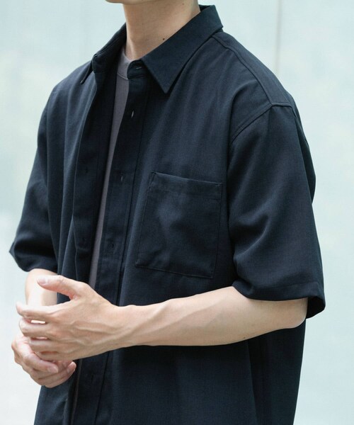 ITEMS URBANRESEARCH(アイテムズ アーバンリサーチ)の「『接触冷感/吸水速乾/イージーケア/UVカット』クイックドライリネンタッチ半袖シャツ(シャツ/ブラウス・メンズ・BLK/CHA/BEG/OLV・M/L)」の7枚目の写真