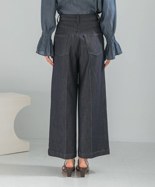 URBAN RESEARCH ROSSO（アーバンリサーチロッソ）の「ピンタックストレッチワイドデニムパンツ（デニムパンツ・レディース・INDIGO・36/38）」の5枚目の写真