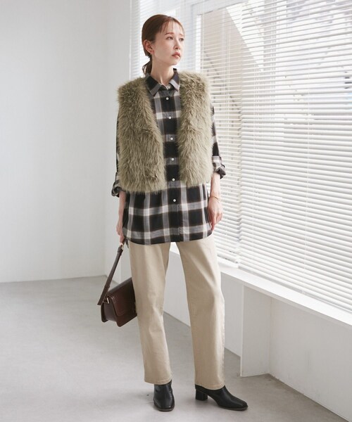 ROPE' PICNIC（ロペピクニック）の「ファーベスト（ベスト・レディース・ダークブラウン/ベージュ・F）」の4枚目の写真