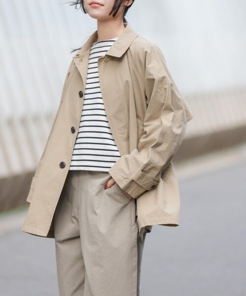 URBAN RESEARCH DOORS(アーバンリサーチドアーズ)の「FORK&SPOON ステンカラーテントコート(ステンカラーコート・レディース・BEIGE/NAVY・1)」の10枚目の写真