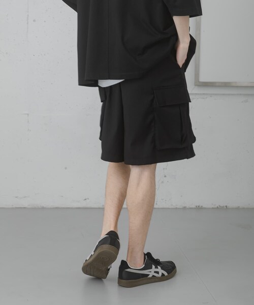 SENSE OF PLACE by URBAN RESEARCH(センスオブプレイスバイアーバンリサーチ)の「ワイドカーゴショートパンツ(その他パンツ・メンズ・IVORY/BLACK/CHARCOAL・M/L)」の18枚目の写真