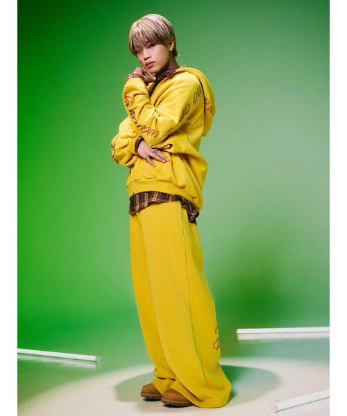 EVRIS（エヴリス）の「【PSYCHIC FEVER × EVRIS】シャイニースウェット SET UP（パーカー・レディース・グレー/ブラック/マスタード・S/M）」の11枚目の写真