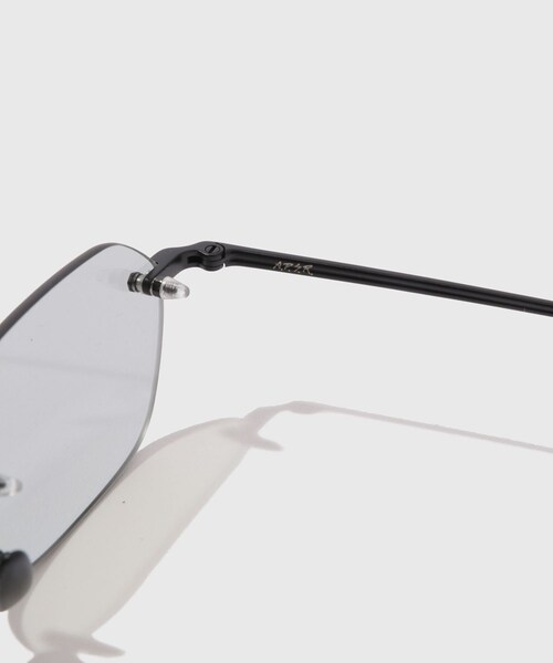 ADAM ET ROPE'（アダムエロペ）の「【A.D.S.R./エーディーエスアール】VATH（サングラス・メンズ・ブラック/シルバー・F）」の9枚目の写真