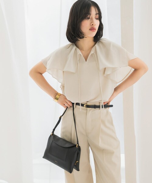 URBAN RESEARCH ROSSO（アーバンリサーチロッソ）の「イージーケアフリルブラウス（シャツ/ブラウス・レディース・OFF WHITE/TOMATO/BLACK・FREE）」の10枚目の写真