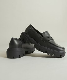 トラックソールコインローファー