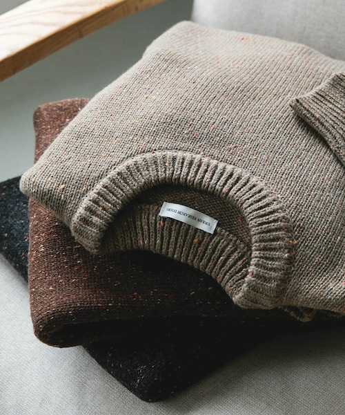URBAN RESEARCH DOORS（アーバンリサーチドアーズ）の「ウールブレンドネップクルーネックニット（ニット/セーター・メンズ・BEIGE/BROWN/CHARCOAL・M/L）」の4枚目の写真