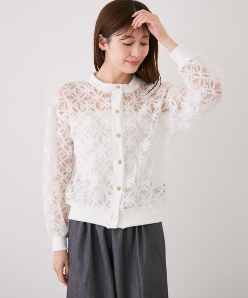 Jayro(ジャイロ)の「フラワー刺繍シアーブルゾン(ブルゾン・レディース・ブラック/ホワイト/ホワイト系・F)」の12枚目の写真