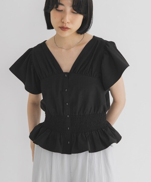 KBF（ケイビーエフ）の「フリルスリーブシャーリングブラウス（シャツ/ブラウス・レディース・IVORY/BLACK/CHALK・One）」の15枚目の写真