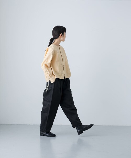 かぐれ(カグレ)の「Vlas Blomme ステッチヨークブラウス(シャツ/ブラウス・レディース・Beige/Black・FREE)」の11枚目の写真