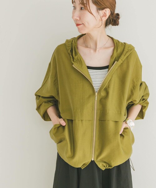 ITEMS URBANRESEARCH（アイテムズ アーバンリサーチ）の「シアーフードブルゾン（ブルゾン・レディース・OFF/KHK/BLK・FREE）」の22枚目の写真