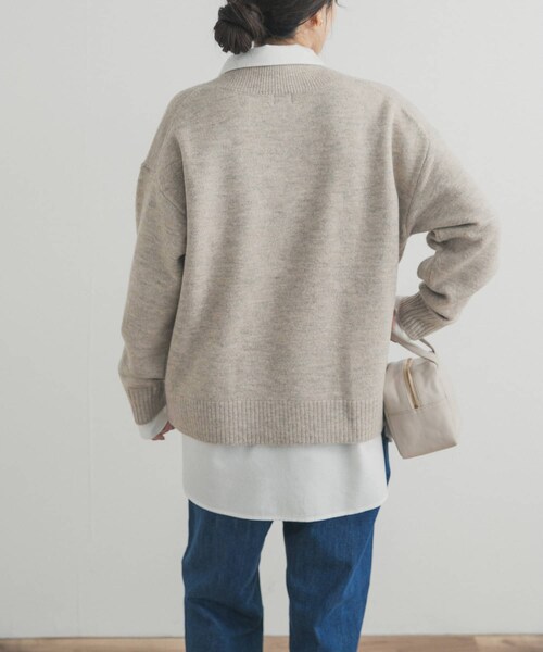 URBAN RESEARCH DOORS(アーバンリサーチドアーズ)の「VネックKNITプルオーバー(ニット/セーター・レディース・GREIGE/RED/NAVY・Free)」の8枚目の写真