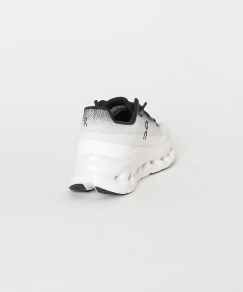 URBAN RESEARCH DOORS（アーバンリサーチドアーズ）の「On　CLOUD TILT（スニーカー・レディース・BLK/IVO・23.5/24/24.5/25/25.5）」の6枚目の写真