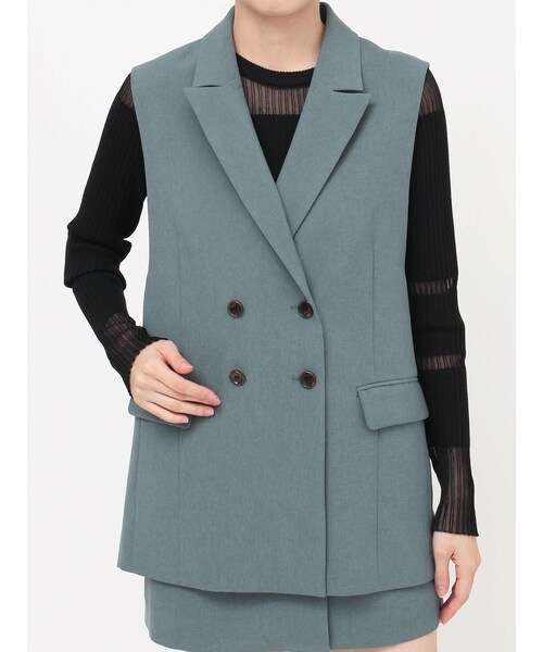 MURUA（ムルーア）の「バックベルトテーラードジレ【セットアップ着用可】（ベスト・レディース・ダークグレー/ブラック/オレンジ/ブルー/ベージュ・F）」の15枚目の写真