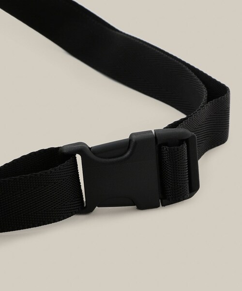 ADAM ET ROPE'（アダムエロペ）の「【Fredrik Packers】MIRO M（ボディバッグ/ウエストポーチ・レディース・ブラック/チャコール/ベージュ/オリーブ/レッド・F）」の7枚目の写真