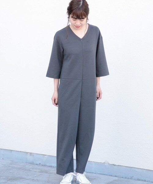 ITEMS URBANRESEARCH（アイテムズ アーバンリサーチ）の「フロントZIPワンマイルオールインワン（サロペット/オーバーオール・レディース・LIGHT GRAY/CHARCOAL/BEIGE・one）」の15枚目の写真