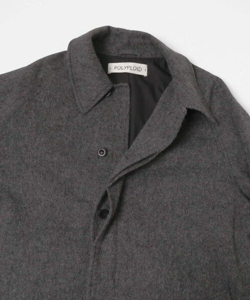 URBAN RESEARCH(アーバンリサーチ)の「POLYPLOID LONG COAT C(ステンカラーコート・メンズ・CHARCOAL・3/4)」の10枚目の写真