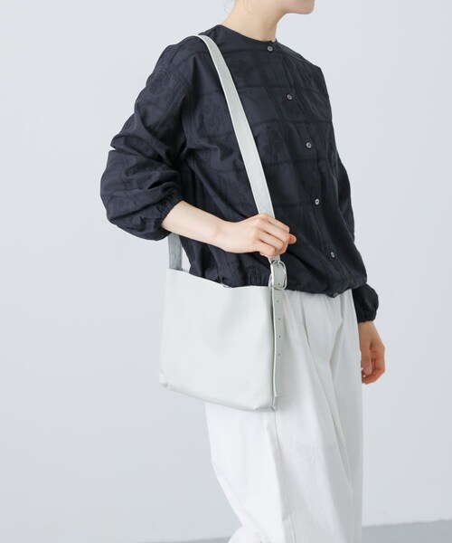 かぐれ(カグレ)の「ATELIER 4.5 SHOULDER BAG(ショルダーバッグ・レディース・white/black/gray・FREE)」の6枚目の写真