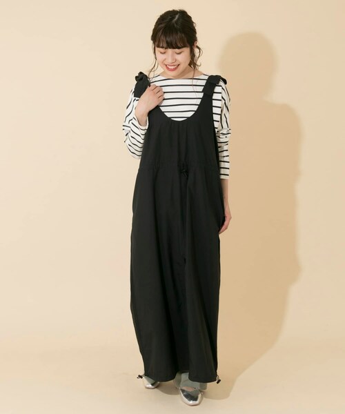 ITEMS URBANRESEARCH（アイテムズ アーバンリサーチ）の「レインウェアジャンパースカート（サロペット/オーバーオール・レディース・KHAKI/BEIGE/BLACK・one）」の7枚目の写真