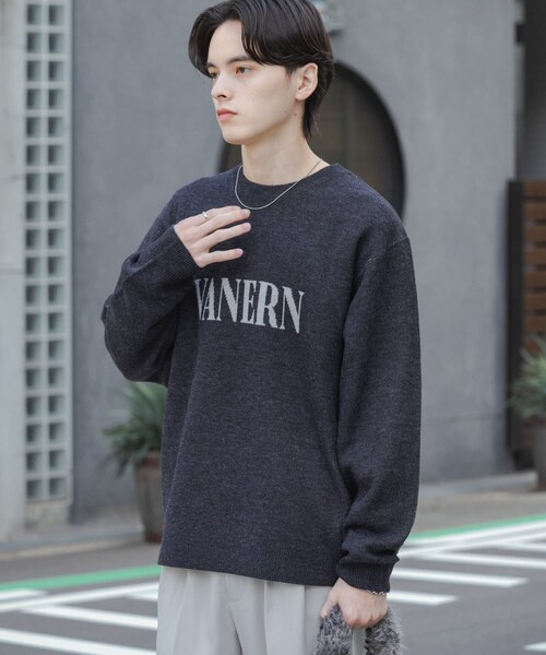 SENSE OF PLACE by URBAN RESEARCH（センスオブプレイスバイアーバンリサーチ）の「ロゴグラフィッククルーネックニット（ニット/セーター・メンズ・BLACK/BROWN/GREIGE・M/L）」の7枚目の写真