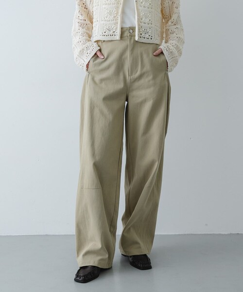 SENSE OF PLACE by URBAN RESEARCH（センスオブプレイスバイアーバンリサーチ）の「バレルレッグチノパンツ（チノパンツ・レディース・IVORY/Y.BEIGE/CHARCOAL・S/M/L）」の4枚目の写真