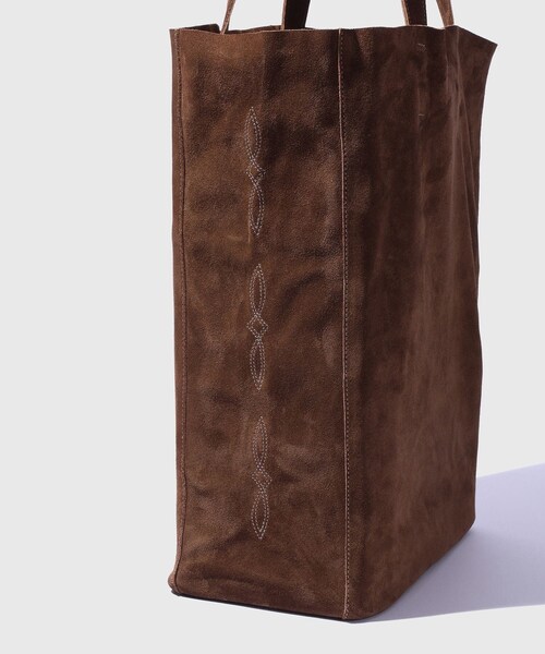 ADAM ET ROPE'(アダムエロペ)の「《別注》【La Botte Gardiane/ラボッテガーディアン】EX BAG SOLENE VELOURS(トートバッグ・メンズ・ベージュ・F)」の18枚目の写真