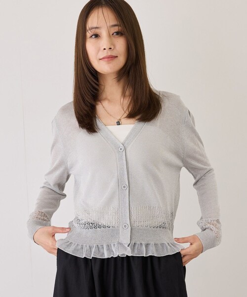 Jayro(ジャイロ)の「裾切替シアーカーディガン(カーディガン/ボレロ・レディース・ブラック/ライトグレー/ホワイト系/ベージュ/グリーン/ブルー/サックス/ピンク系/オレンジ系・F)」の5枚目の写真