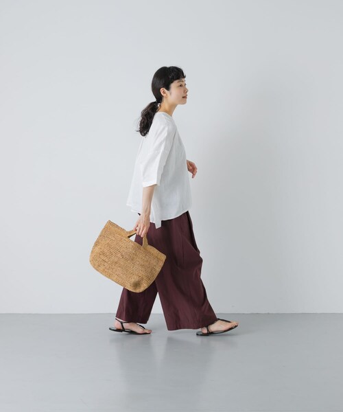 かぐれ（カグレ）の「リネンクルーネック半袖シャツ（シャツ/ブラウス・レディース・OFF/BLACK/ROYAL BLUE・Free）」の9枚目の写真