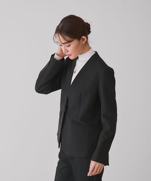 Jayro(ジャイロ)の「2WAYストレッチV衿ジャケット(ノーカラージャケット・レディース・ブラック/グレー系/ネイビー・L/M/S)」の13枚目の写真