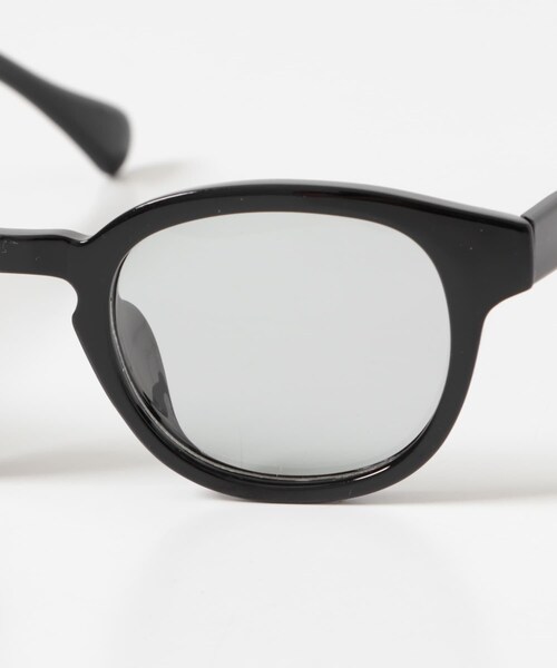 URBAN RESEARCH DOORS(アーバンリサーチドアーズ)の「ウェリントン(調光&偏光レンズ)(メガネ・メンズ・BLK/GRN/BLK/SMOKE/BLK/BLUE・-)」の6枚目の写真