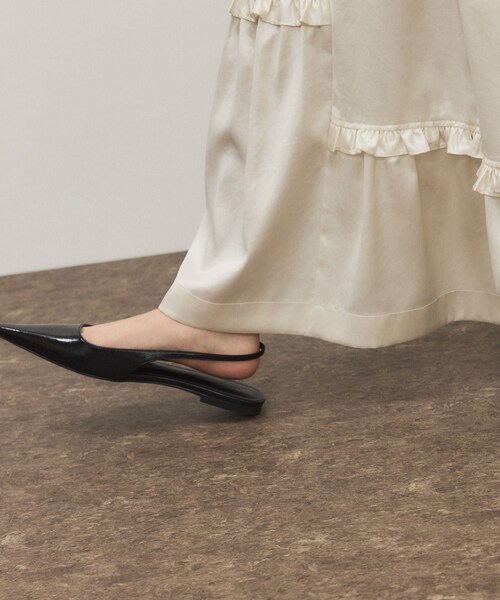 ADAM ET ROPE'（アダムエロペ）の「バックストラップパンプス（パンプス・レディース・ブラック/オフホワイト・23.0/23.5/24.0/24.5）」の17枚目の写真