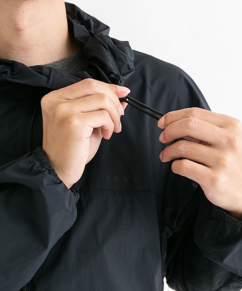 EKAL（エカル）の「『撥水』アクティブライトシェルジャケット（テーラードジャケット・メンズ・BLACK/TURQUOISE・M/L）」の17枚目の写真