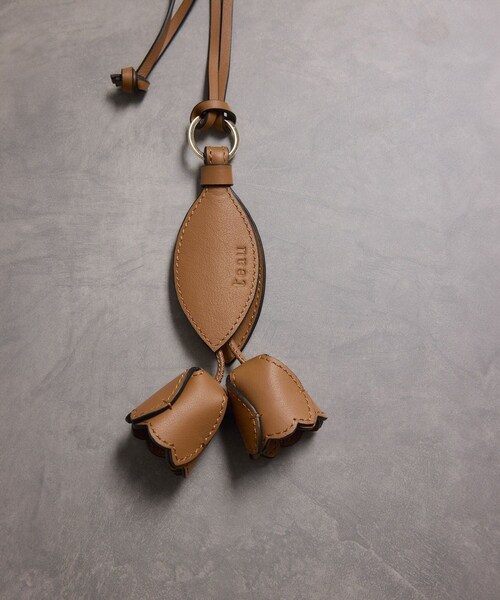 ROPE'（ロペ）の「【teau・牛革】panier tulip ring charm（キー/バッグチャーム・ネックレス）（チャーム・レディース・ブラック/グレー/キャメル/ピンク/イエロー・F）」の6枚目の写真