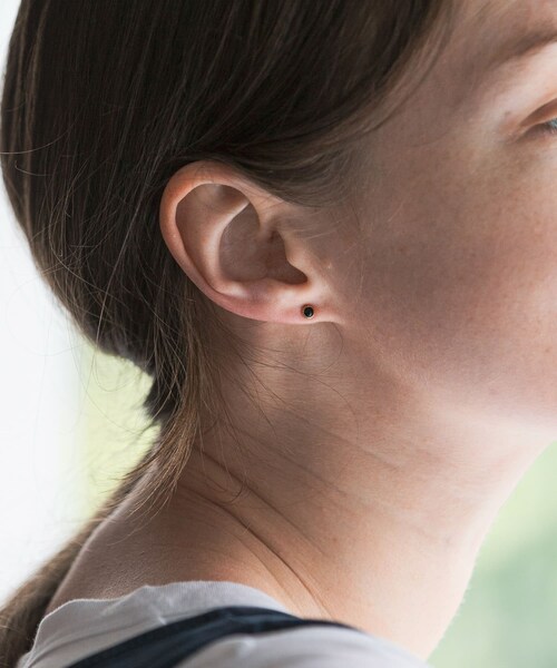 URBAN RESEARCH（アーバンリサーチ）の「ff by decor urban research　ストーンピアス（ピアス（両耳用）・レディース・グリーンオニキス/オニキス/オパール/ブルーロンドン/ルビー・-）」の2枚目の写真