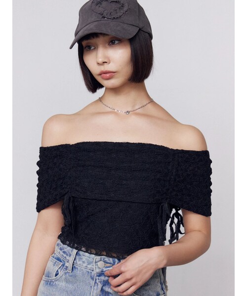 EMODA（エモダ）の「レースギャザーオフショルダートップ（Tシャツ/カットソー・レディース・アイボリー/ブラック/ブルー・F）」の4枚目の写真