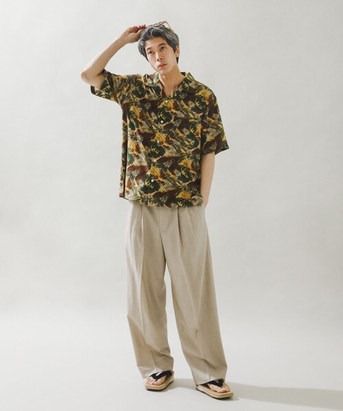 URBAN RESEARCH(アーバンリサーチ)の「『別注』YLEVE×URBAN RESEARCH S120'S WOOL 3TACK PANTS(その他パンツ・メンズ・BLACK/BEIGE・3/4)」の13枚目の写真