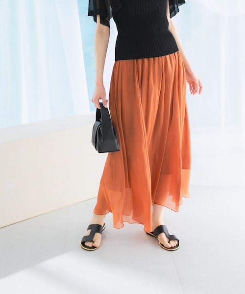URBAN RESEARCH ROSSO（アーバンリサーチロッソ）の「グロッシーギャザーフレアスカート（スカート・レディース・PISTACHIO/ORANGE/NAVY・FREE）」の3枚目の写真